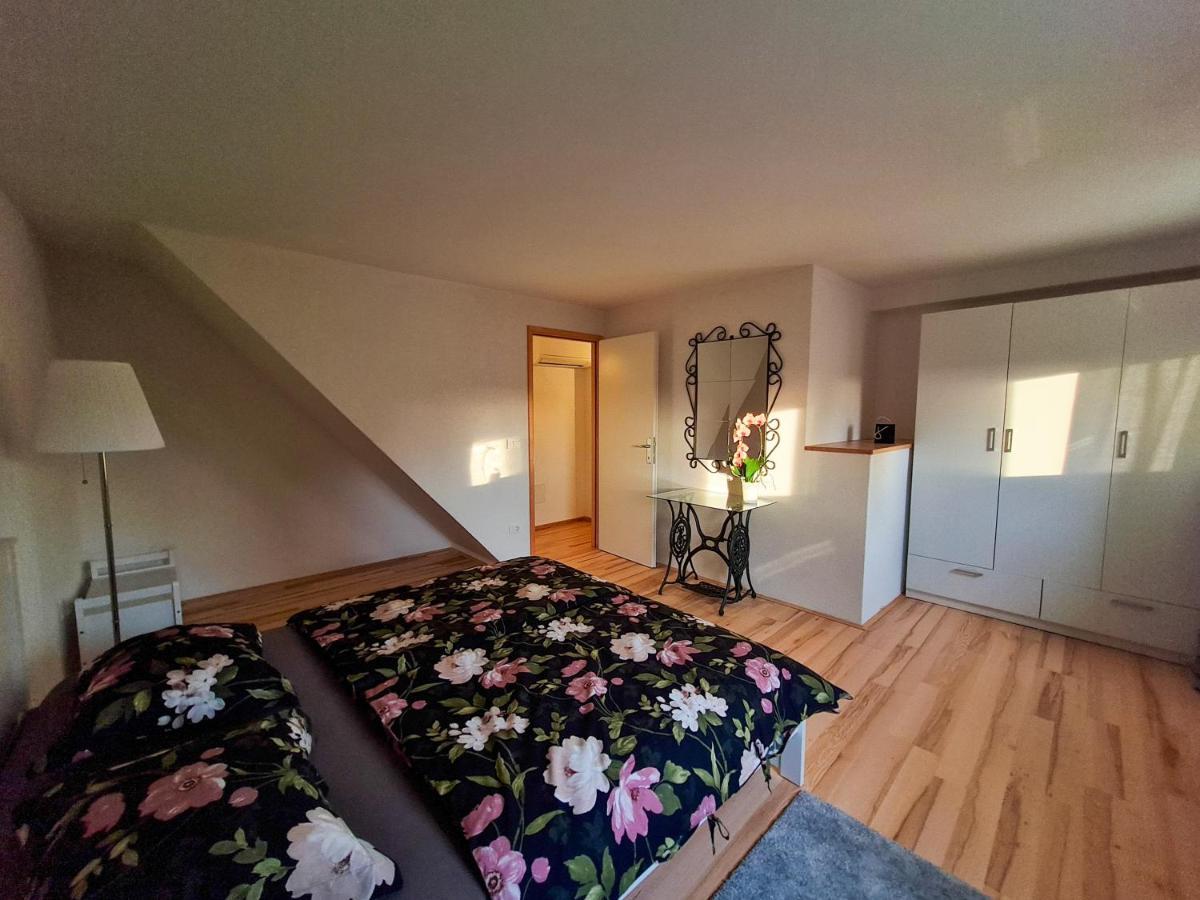 רוביני Sweet House And Apartment מראה חיצוני תמונה